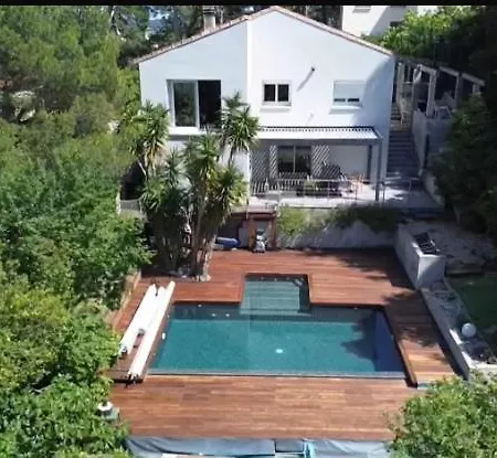 아파트 Bas De Avec Piscine, 5km De La *