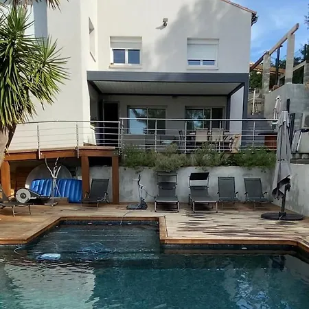 아파트 Bas De Avec Piscine, 5km De La *